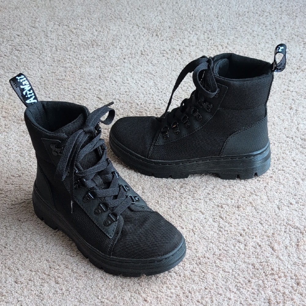 Dr. Martens Black Combs Boots Size 6